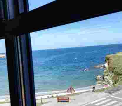 Encuentra los apartamentos en San Ciprián con vistas al mar y muy bien situados para unas vacaciones de playa para desconectar de la rutina