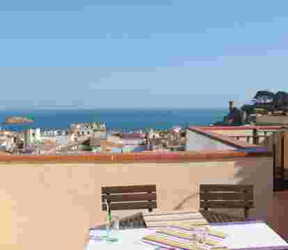 Encuentra los apartamentos en Tossa de Mar con vistas al mar y muy bien situados para unas vacaciones de playa para desconectar de la rutina