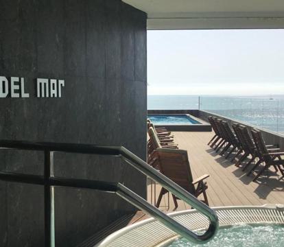 Descubre los hoteles más impresionantes de Alicante con vistas al mar, disfruta de la brisa del mar y relájate en tus vacaciones perfectas.