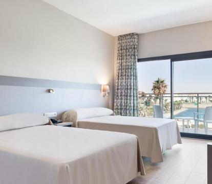 Descubre los hoteles más impresionantes de Costa Ballena con vistas al mar, disfruta de la brisa del mar y relájate en tus vacaciones perfectas.