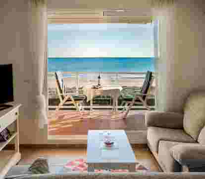 Encuentra los apartamentos en Playa de Xeraco con vistas al mar y muy bien situados para unas vacaciones de playa para desconectar de la rutina