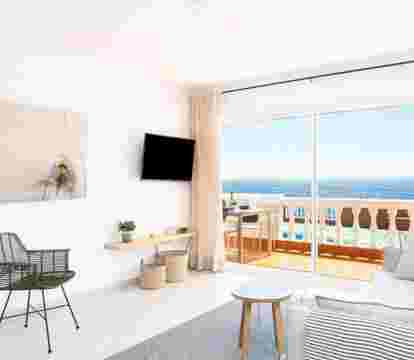 Encuentra los apartamentos en Candelaria con vistas al mar y muy bien situados para unas vacaciones de playa para desconectar de la rutina