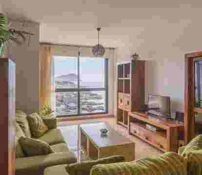 Encuentra los apartamentos en Los Abrigos con vistas al mar y muy bien situados para unas vacaciones de playa para desconectar de la rutina