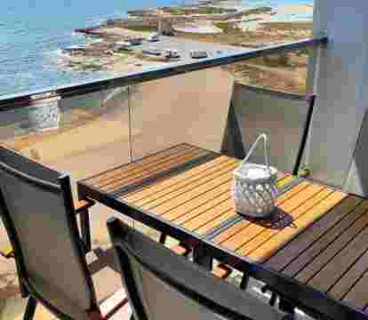 Encuentra los apartamentos en La Manga del Mar Menor con vistas al mar y muy bien situados para unas vacaciones de playa para desconectar de la rutina