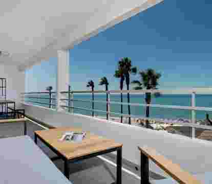 Encuentra los apartamentos en Cabopino con vistas al mar y muy bien situados para unas vacaciones de playa para desconectar de la rutina