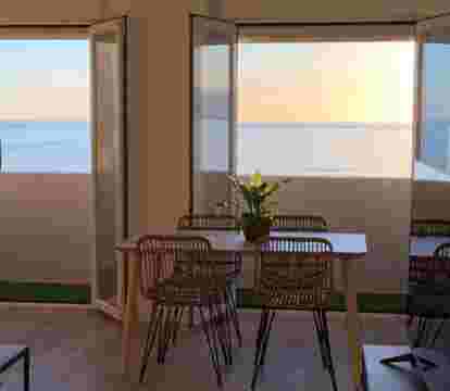 Encuentra los apartamentos en El Ejido con vistas al mar y muy bien situados para unas vacaciones de playa para desconectar de la rutina