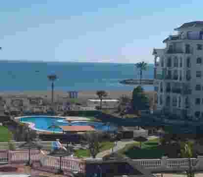 Encuentra los apartamentos en Castillo de Sabinillas con vistas al mar y muy bien situados para unas vacaciones de playa para desconectar de la rutina