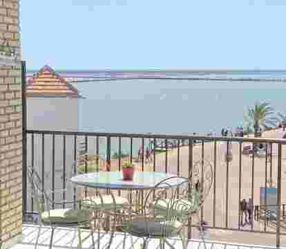 Encuentra los apartamentos en San Pedro del Pinatar con vistas al mar y muy bien situados para unas vacaciones de playa para desconectar de la rutina