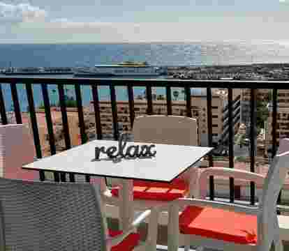 Encuentra los apartamentos en Los Cristianos con vistas al mar y muy bien situados para unas vacaciones de playa para desconectar de la rutina